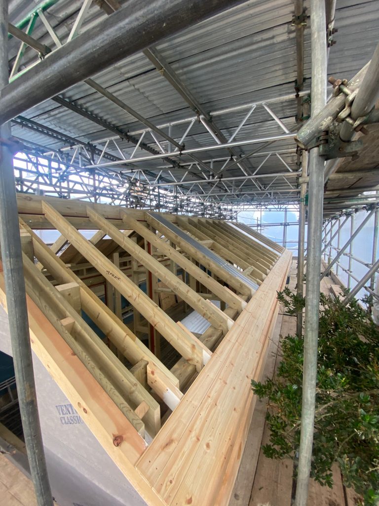 Mid Devon Farm Roof and Lid scaled